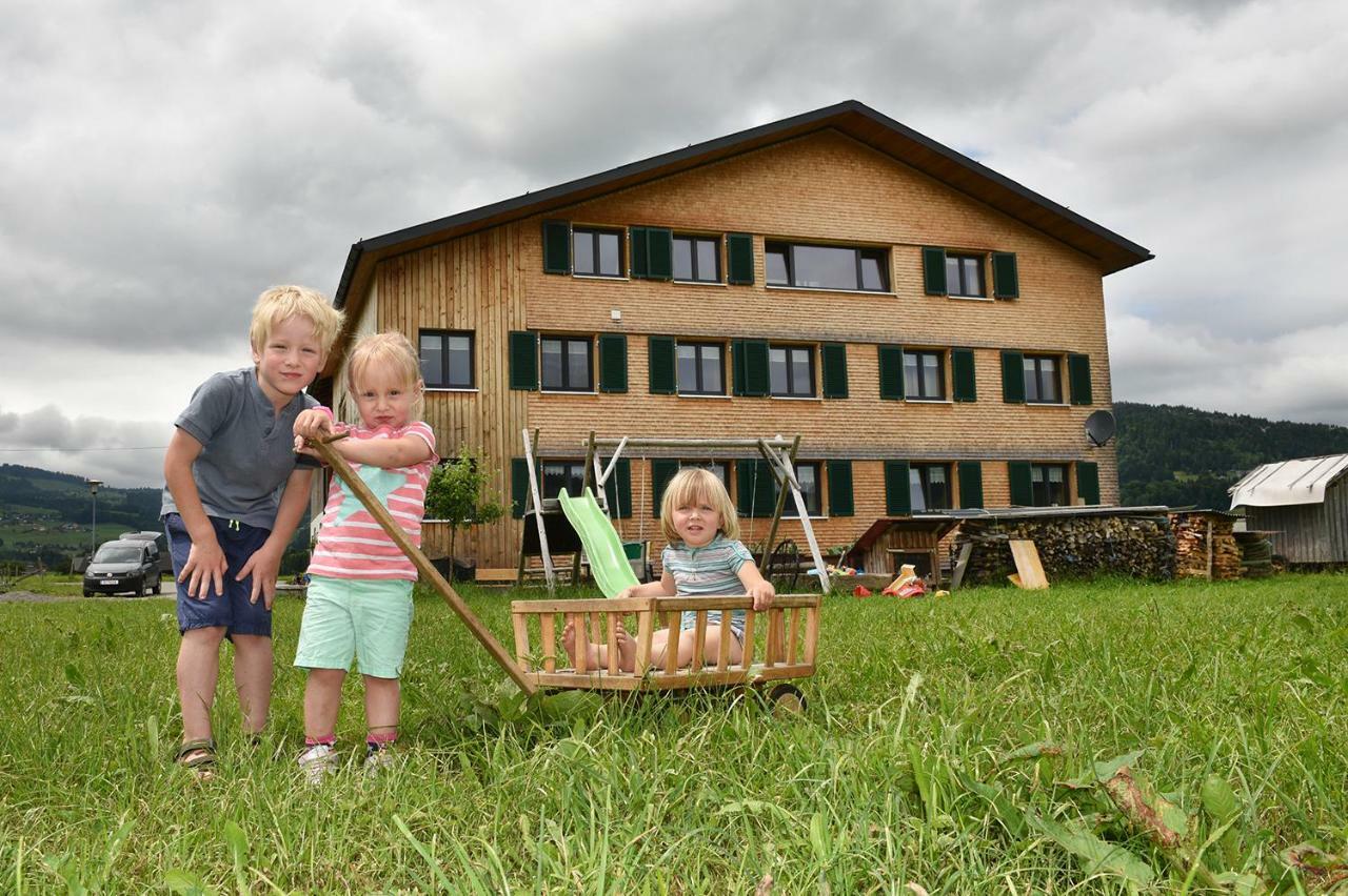 Bauernhof Feurstein Apartamento Andelsbuch Exterior foto